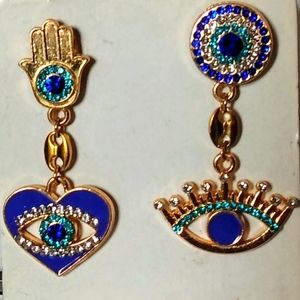 Eye earrings